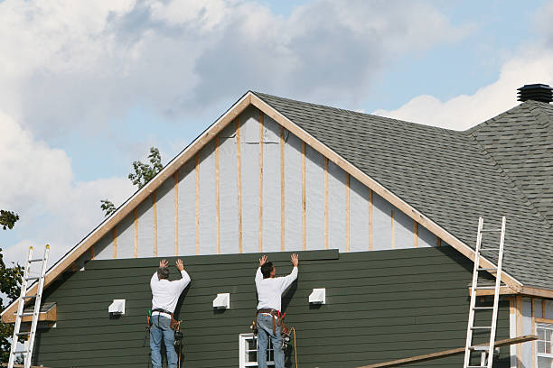 Professional Siding Replacement technician working in Ford Cliff, PA